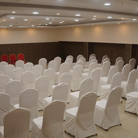 Kani Residency Hotel Thoothukudi Bagian luar foto