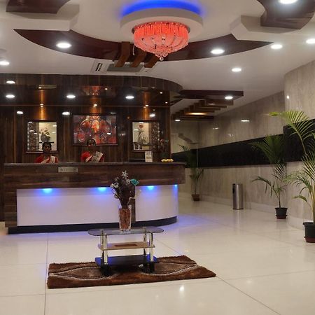 Kani Residency Hotel Thoothukudi Bagian luar foto