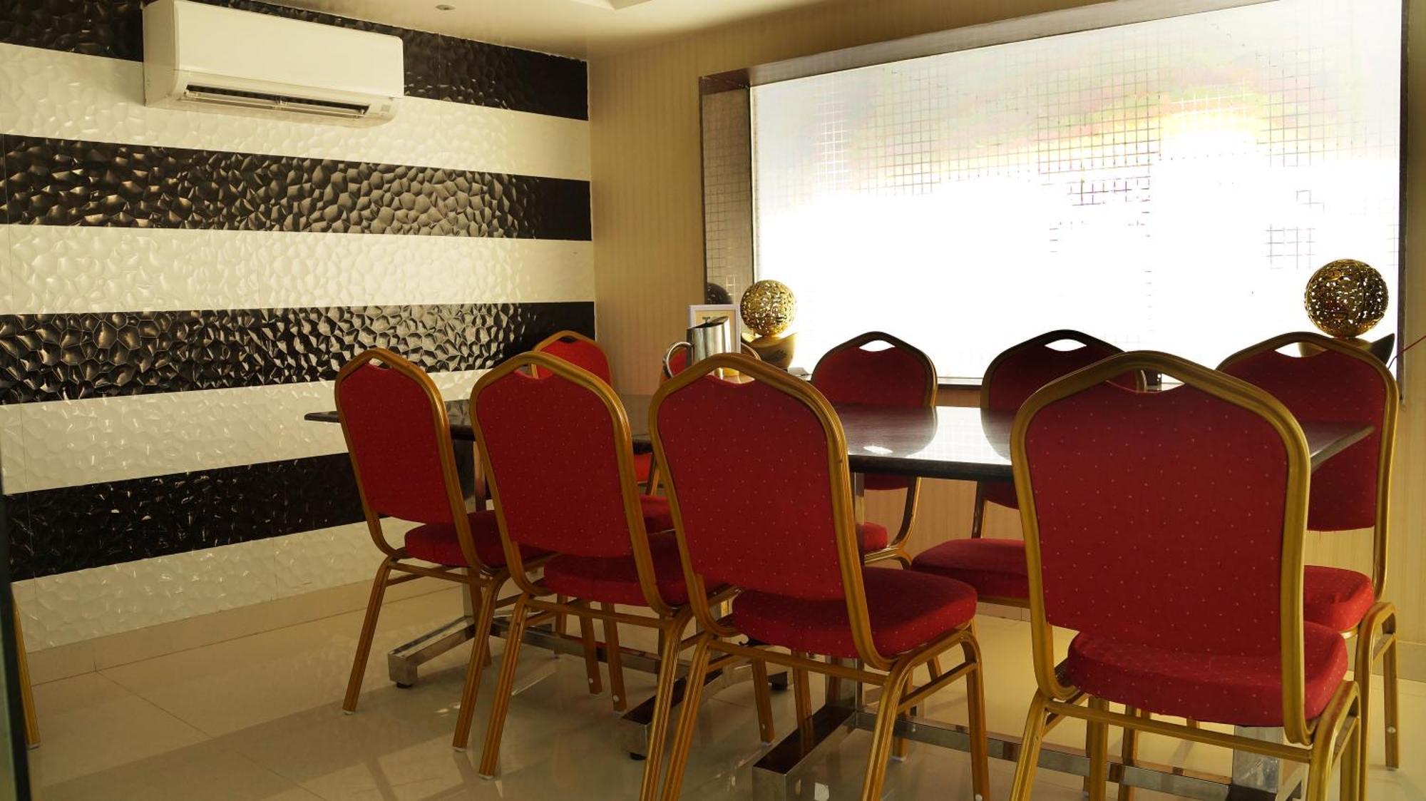Kani Residency Hotel Thoothukudi Bagian luar foto