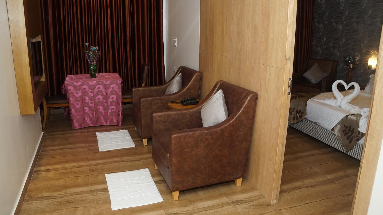 Kani Residency Hotel Thoothukudi Bagian luar foto
