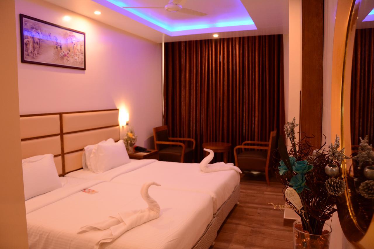 Kani Residency Hotel Thoothukudi Bagian luar foto