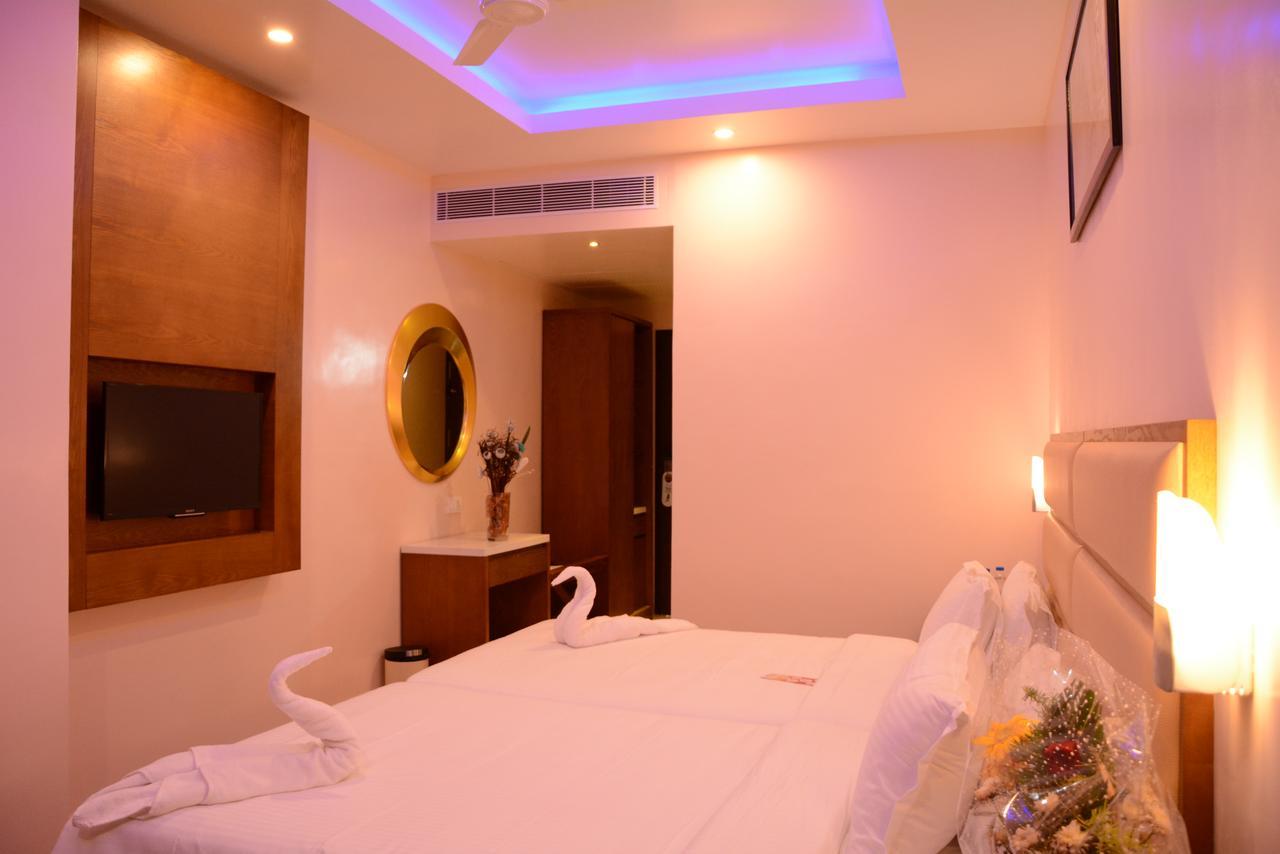 Kani Residency Hotel Thoothukudi Bagian luar foto