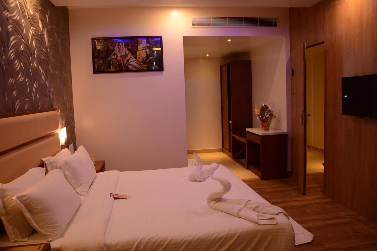 Kani Residency Hotel Thoothukudi Bagian luar foto