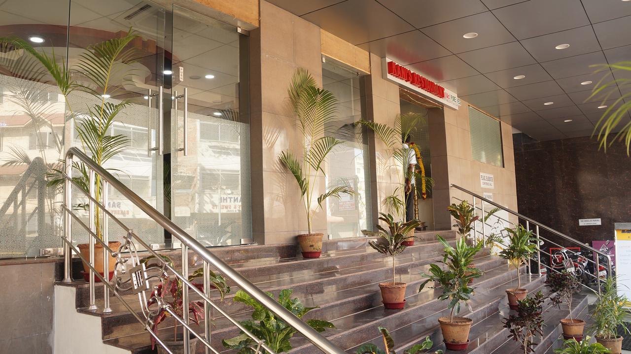 Kani Residency Hotel Thoothukudi Bagian luar foto